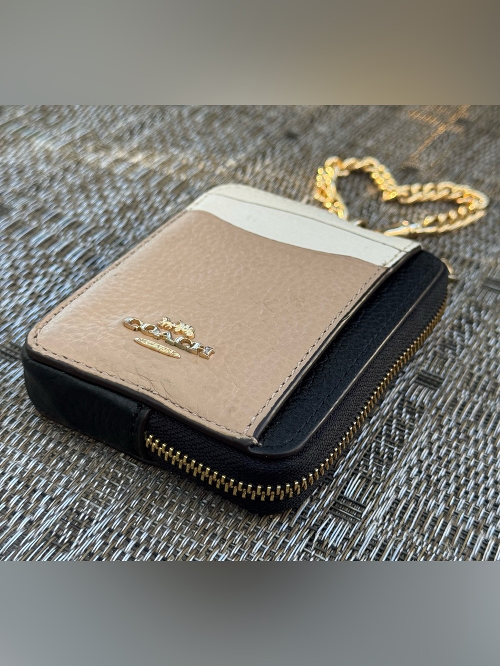 Coach Zip Card Case In Colorblock EUC! - Picture 6 of 14